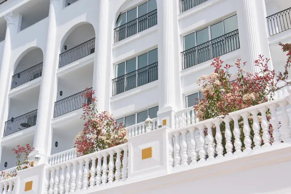 Warna Cat Tembok Cendana untuk Balkon